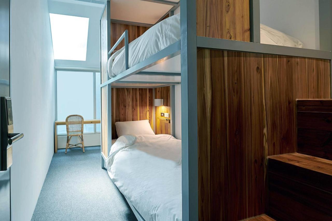 Star Hostel Taichung Parklane Exteriör bild